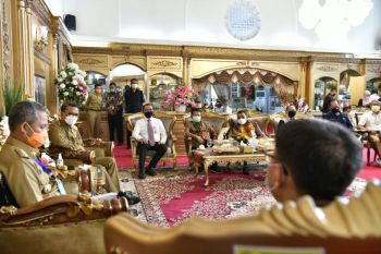 Gubernur Sulsel dan industri jasa keuangan bahas langkah ekonomi usai COVID-19
