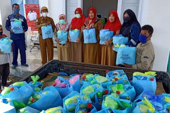 DS-LNG salurkan paket bantuan bagi petugas medis