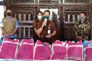 50 warga Kudus di perantauan tidak mudik dikirimi sembako