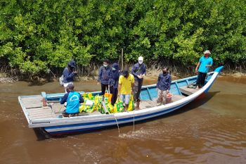 KKP salurkan Sedekah Ikan Ramadhan bagi penggerak konservasi