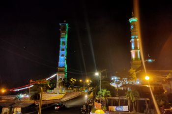 Kumandang Takbir berkumandang dari Masjid di tengah pandemi sambut Idul Fitri 1441 Hijriah