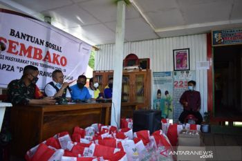 Kemensos melalui LRSKPN Pangurangi bagikan bansos jelang Idul Fitri 1441 H