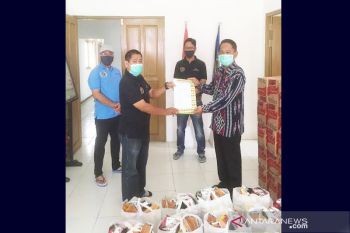 SKK Migas - Ophir berikan bantuan sembako untuk PWI
