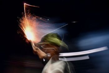 Di Kota Jambi kembang api masih bersahutan di malam takbiran
