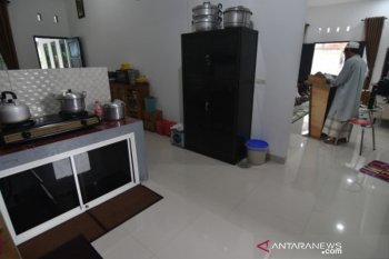 Shalat Id di rumah di Palu