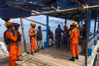 Basarnas kerahkan tim SAR cari pemancing hilang di perairan Poso