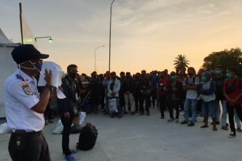 Pemudik melalui Pelabuhan Bakauheni 1.614 orang