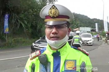 Jalur Puncak Bogor dipadati kendaraan asal Jakarta pascalebaran