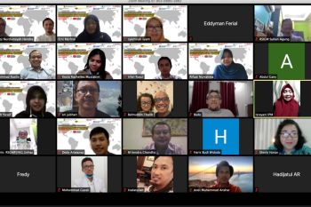 FKG Unhas gelar bincang pelajar dan peniliti antarnegara terkait COVID-19