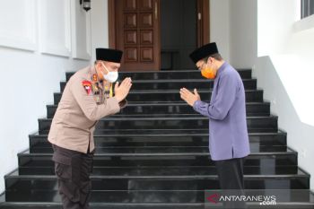 Kapolda NTB bersilaturahim ke kediaman TGB