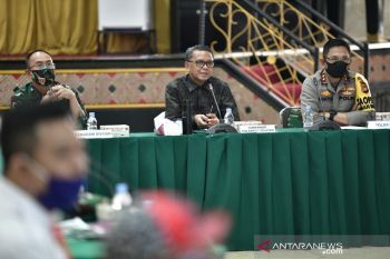 Gubernur tegaskan mal tetap ditutup di Sulsel