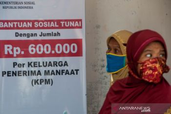 Sesuai instruksi Presiden, pemberian bantuan ke warga terdampak COVID-19 hingga Desember