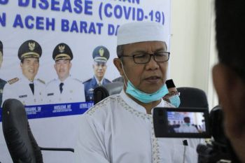 Bupati Abdya berhentikan Azhar Anis dari Kadis Koperindag