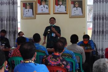 Bupati Pesisir Barat minta masyarakat patuhi protokol kesehatan