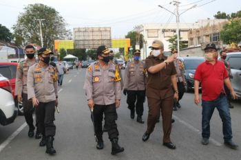 Kapolda Sumbar tinjau Pasar Raya Padang petakan pengamanan jelang kenormalan baru