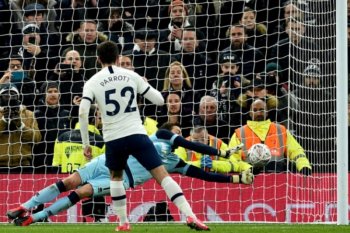 Operasi usus buntu, Troy Parrott kehilangan "restart" musim ini