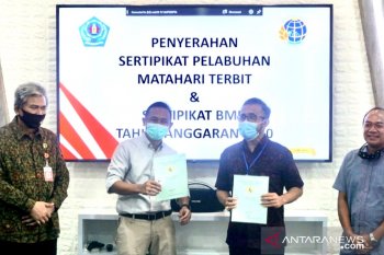 Pemkot Denpasar terima sertifikat tanah Pelabuhan "Matahari Terbit" Sanur