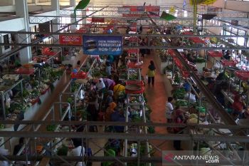 Harga kebutuhan masyarakat di Purwokerto bertahan tinggi