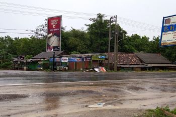 Ratusan rumah di Mesuji Lampung  diterjang angin puting beliung