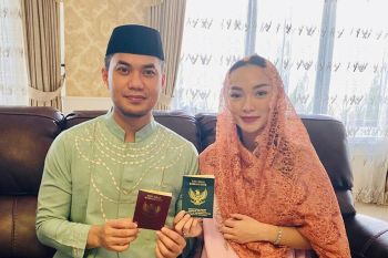 Zaskia Gotik resmi nikah secara negara