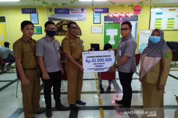 PTT Disdukcapil Natuna dapat santunan BPJamsostek