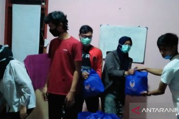 Mahasiswa Sulteng  di Bandung dapat bantuan sembako dari Ahmad Ali