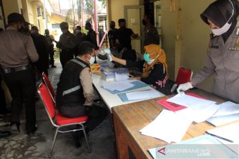 Ratusan personel Polresta Surakarta jalani rapid test COVID