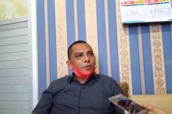 Legislator minta Pemkot tunda rencana pelaksanaan PBM saat pandemi COVID-19 di Padang