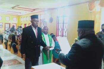 Yan Giyai jabat sekretaris daerah Kabupaten Deiyai