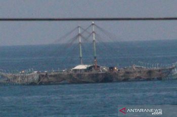 Nelayan tak melaut karena kesulitan umpan