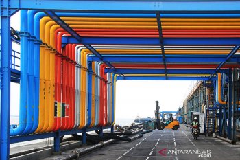 Indonesia should boost trade of value-added products: Indef