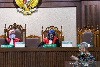 Ketua KPU mengakui 15 menit bertemu Harun Masiku banyak "ngalor-ngidul"