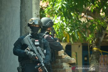 Densus 88 tangkap istri pemimpin kelompok teroris MIT