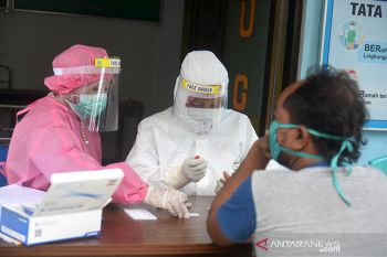 Rapid test warga dari zona merah di Aceh
