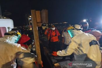 Tim SAR Kendari evakuasi 14 wisatawan lokal di Pulau Maniang Kolaka