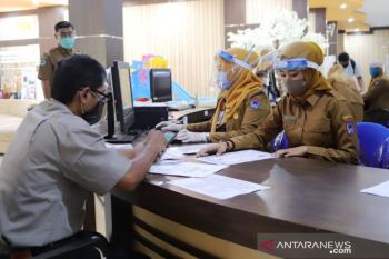 Baru belasan warga yang manfaatkan layanan di hari pertama MPP