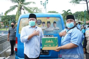 Gubernur Herman Deru luncurkan program 'gerbek' masjid