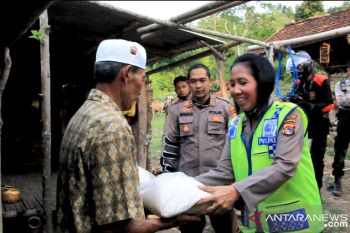 Polres Lombok Barat menuntaskan penyaluran 10 ton beras