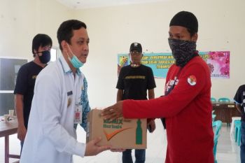 Pemkot-Komunitas Pekalongan Tanggap salurkan 100 ton beras pada warga terdampak COVID