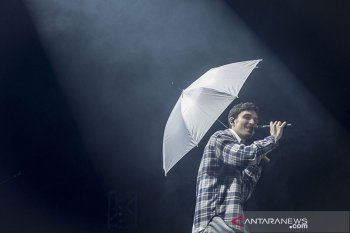 Lauv umumkan rehat dari panggung musik demi kesehatan mental