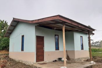 Warga Alahan Panjang berhasil kumpulkan dana Rp60 juta untuk bedah rumah Susanti