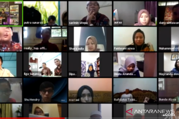 Haru ceria warnai perpisahan virtual SMP Kartini 1 Batam