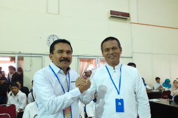 Bawaslu Sumbar kembalikan permohonan sengketa tim Fakhrizal-Genius