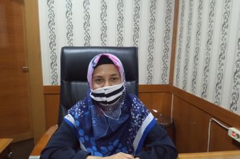 Jumlah pengurusan dokumen kependudukan di Padang menurun saat normal baru