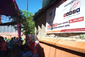 Akhirnya Bansos tahap II dari Kemensos disalurkan Kantor Pos Padang