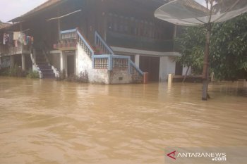 Sungai Ogan meluap, 300 unit rumah warga OKU terendam banjir