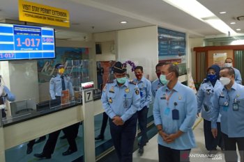Dirjen Imigrasi Jhoni Ginting minta Kanim Jaksel sediakan kotak saran
