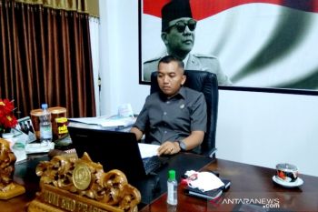 Ketua DPRD Seruyan minta kebijakan sekolah virtual dikaji ulang