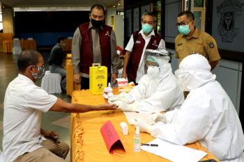 Unhas gelar tes cepat massal COVID-19