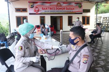 Polda Papua gelar donor darah sambut HUT Bhayangkara ke-74
